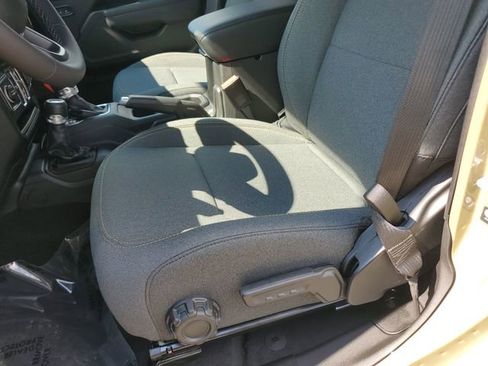 New 2025 Jeep Gladiator Sport image 20