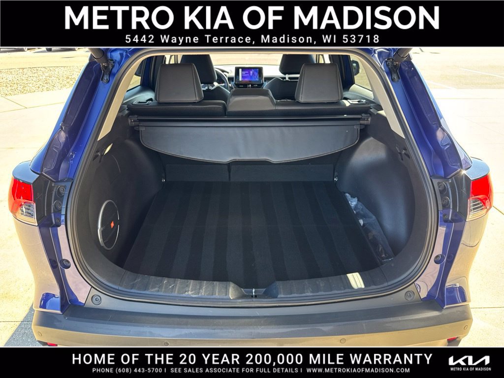 Used 2023 Toyota Corolla Cross XLE w/ Convenience Package AWD/4WD image 32