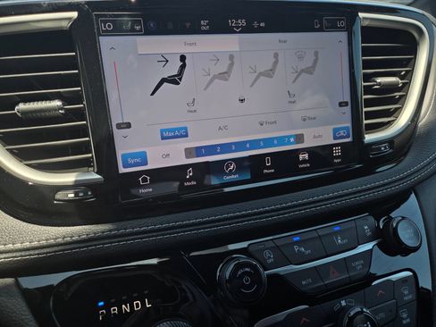 New 2026 Chrysler Pacifica Select FWD image 6