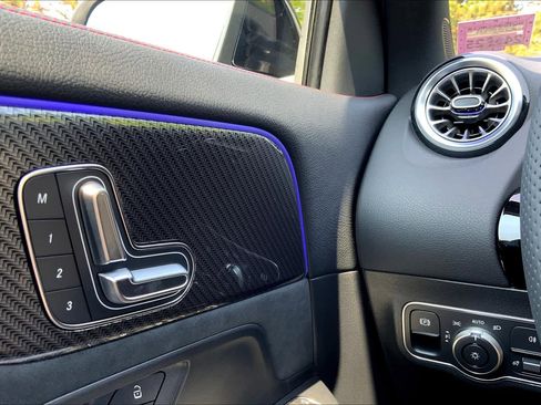 Certified 2025 Mercedes-Benz GLA 250 4MATIC image 24