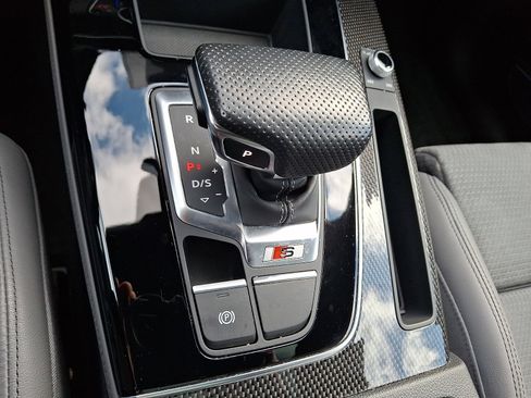 Used 2022 Audi SQ5 Premium Plus w/ Premium Plus Package image 16