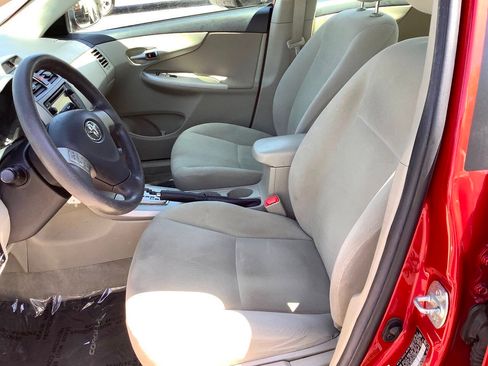 Used 2013 Toyota Corolla LE FWD image 32