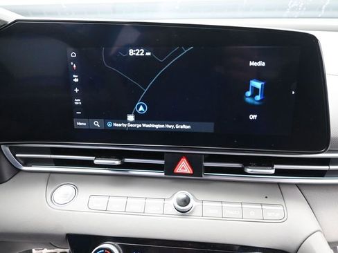 Used 2025 Hyundai Elantra SEL image 14