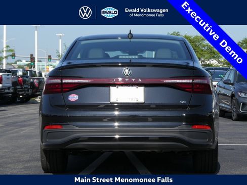 New 2025 Volkswagen Jetta SE image 22