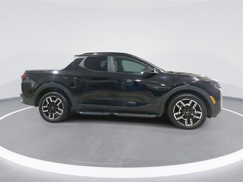 Certified 2025 Hyundai Santa Cruz Limited image 4