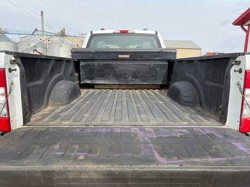 Used 2022 Ford F250 XL w/ Power Equipment Group image 38