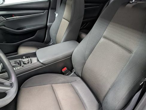 Used 2020 MAZDA MAZDA3 Sedan FWD image 11