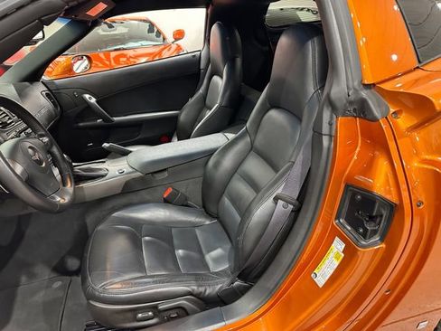 Used 2007 Chevrolet Corvette Coupe w/ Preferred Equipment Group RWD image 18