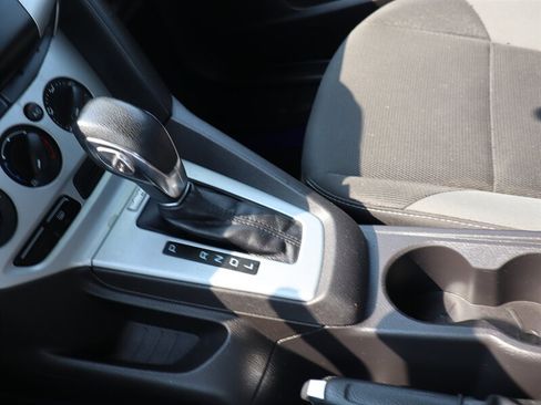 Used 2013 Ford Focus SE FWD image 23