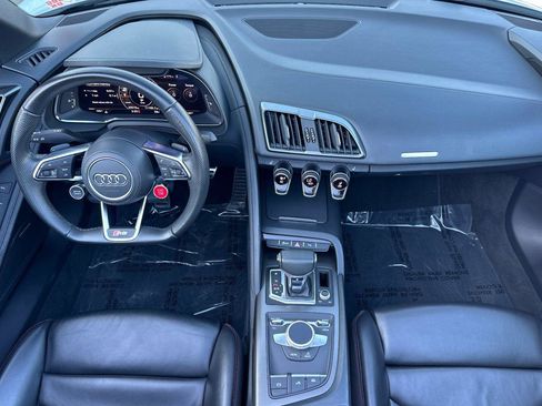 Used 2021 Audi R8 V10 w/ Premium Package image 13