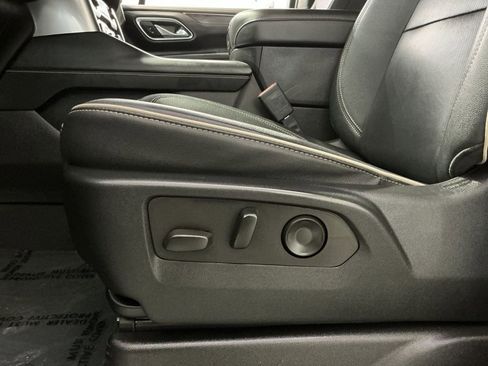 Used 2023 Chevrolet Suburban Premier w/ Premium Package image 15