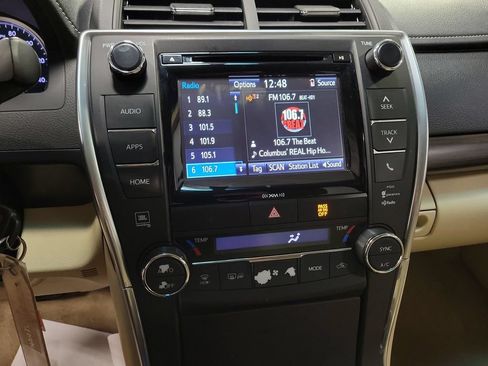 Used 2017 Toyota Camry XLE FWD image 17