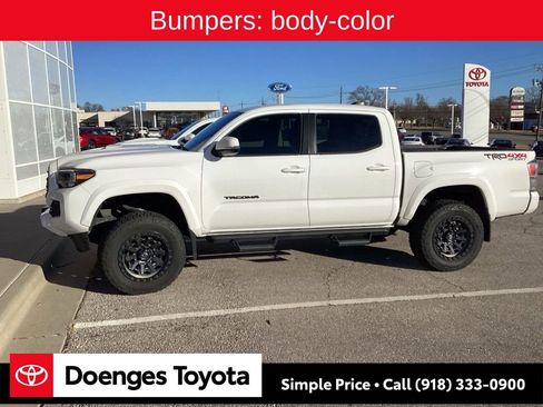 Used 2022 Toyota Tacoma TRD Sport image 4