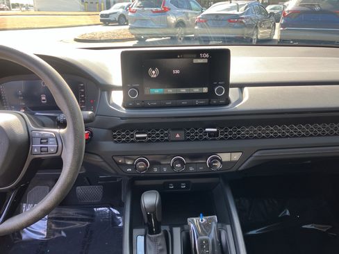 Certified 2024 Honda Accord EX image 25