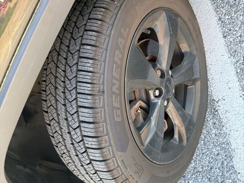 Used 2016 Jeep Cherokee High Altitude AWD/4WD image 12