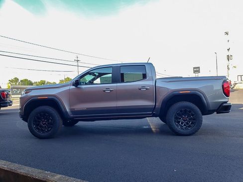 New 2026 GMC Canyon Elevation w/ Convenience Package image 3