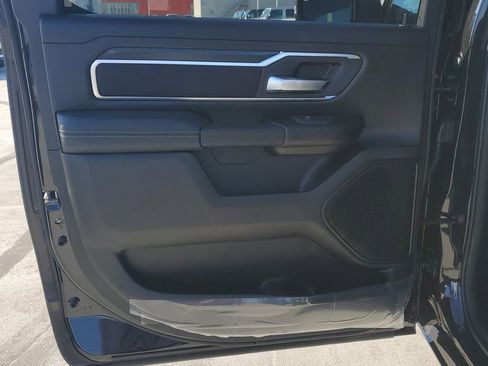 New 2026 RAM 1500 4x4 Crew Cab image 17