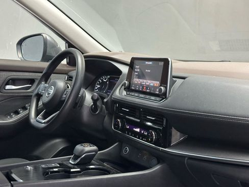 Used 2021 Nissan Rogue SV FWD image 13