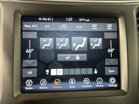 Used 2022 Jeep Cherokee Trailhawk image 19