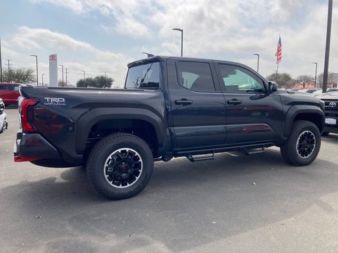 New 2026 Toyota Tacoma TRD Off-Road image 5