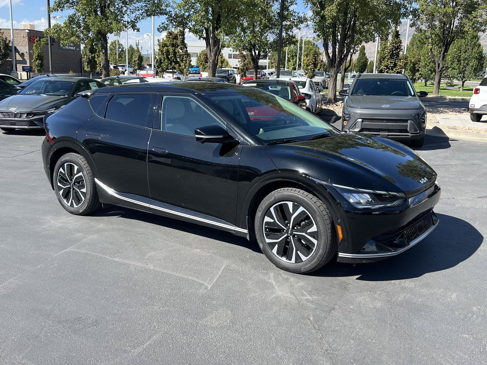 Used 2023 Kia EV6 Wind w/ Wind Technology Package AWD/4WD image 13