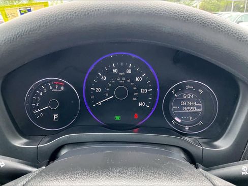 Used 2021 Honda HR-V LX image 40