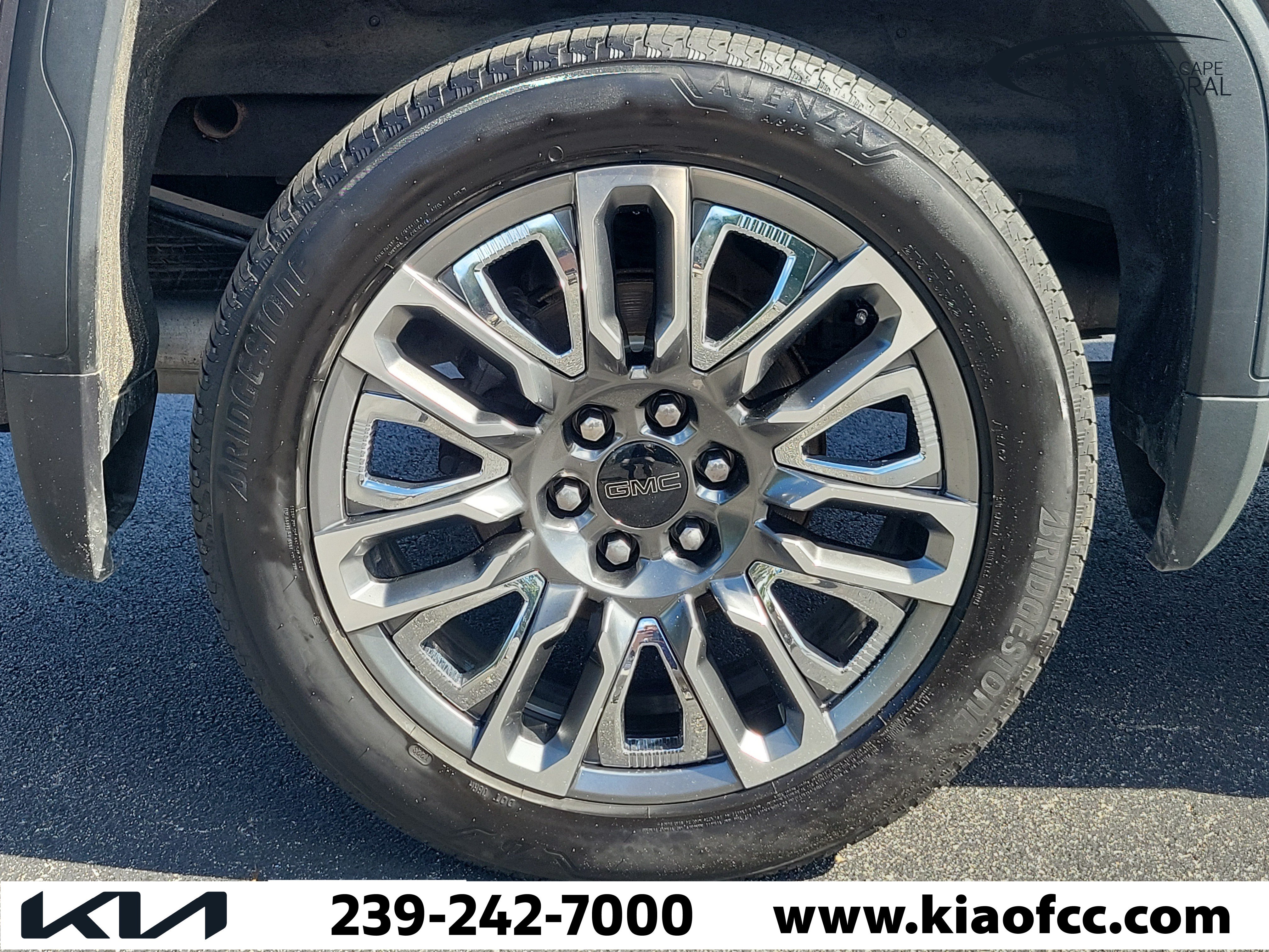 Used 2023 GMC Sierra 1500 Denali Ultimate AWD/4WD image 9