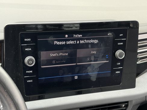 Used 2025 Volkswagen Jetta SE FWD image 6