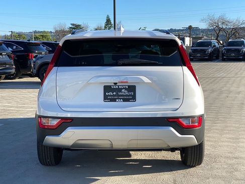 New 2026 Kia Niro EX image 5
