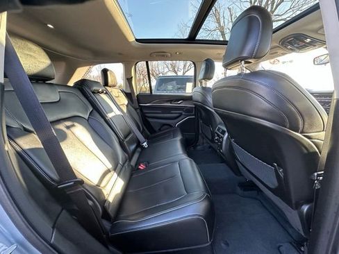 Used 2023 Jeep Grand Cherokee 4WD 4xe image 31