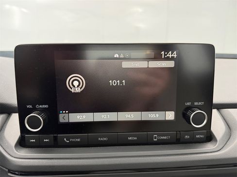 Used 2025 Honda Accord SE image 17