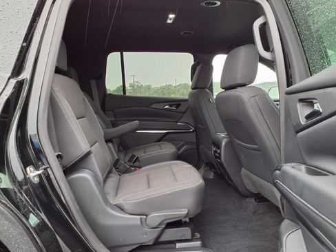 Used 2024 Chevrolet Traverse LT FWD image 22