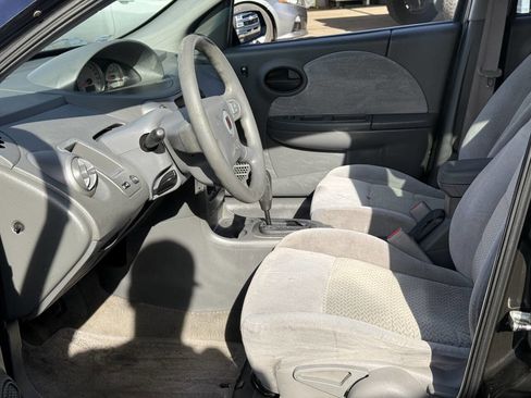 Used 2007 Saturn ION Level 3 w/ Enhanced Performance Pkg FWD image 4