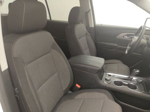 Used 2018 Chevrolet Traverse LT FWD image 21