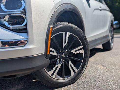 Used 2023 Mitsubishi Eclipse Cross SE image 34