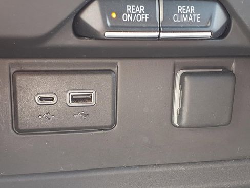 Used 2023 Chevrolet Tahoe LS image 7