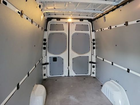 Used 2025 Mercedes-Benz Sprinter 2500 image 7