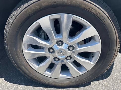 Used 2015 Toyota Sequoia Platinum AWD/4WD image 25