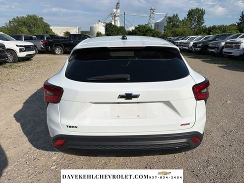 Used 2025 Chevrolet Trax RS w/ Driver Confidence Package FWD image 4
