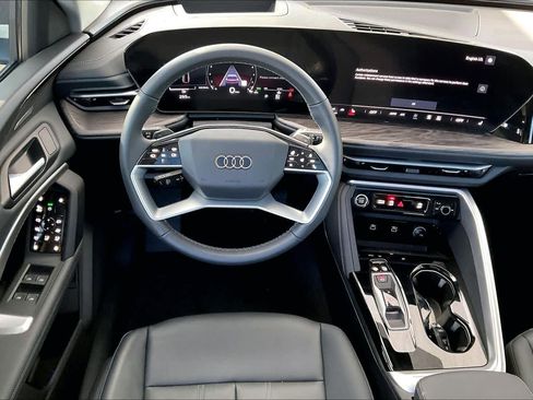 Used 2025 Audi Q5 Premium Plus w/ Premium Plus image 5