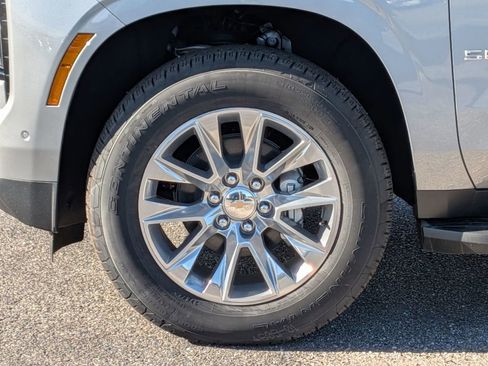 New 2025 Chevrolet Suburban Premier image 10