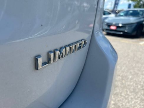 Used 2017 Jeep Grand Cherokee Limited AWD/4WD image 16