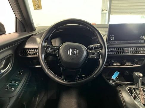 Used 2025 Honda HR-V Sport image 21