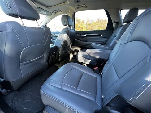 Used 2019 Buick Enclave Essence image 21