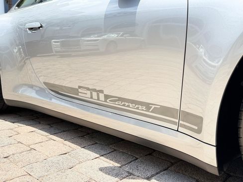 Used 2024 Porsche 911 Carrera T RWD image 11