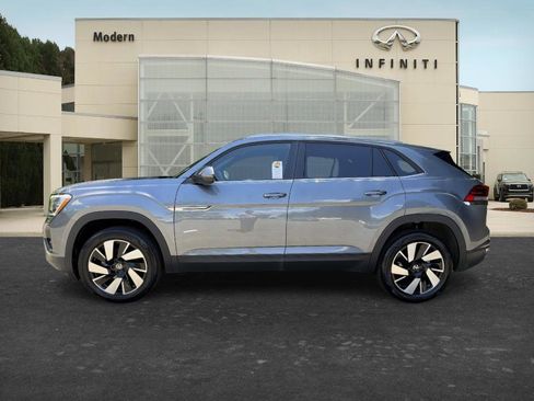 Used 2025 Volkswagen Atlas Cross Sport SE FWD image 10