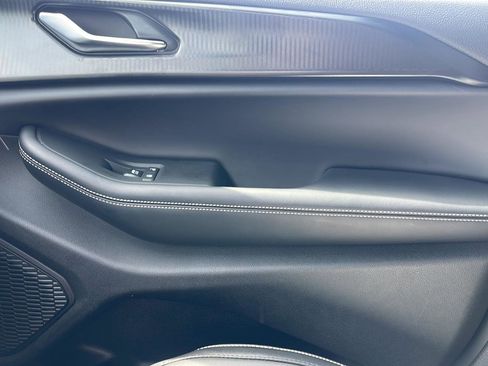 Used 2025 Jeep Grand Cherokee Altitude image 20