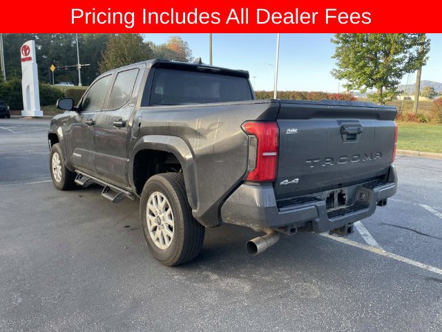 Used 2025 Toyota Tacoma SR5 AWD/4WD image 6