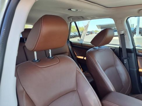 Used 2018 Subaru Outback 3.6R Touring AWD/4WD image 19