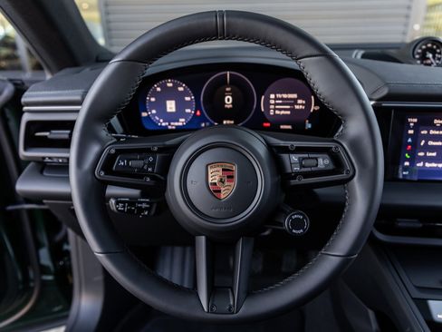 New 2025 Porsche Macan Electric image 30